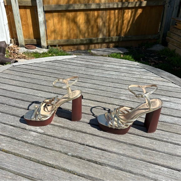 NWOT Vince Camuto Larriss Gold Brown Size 6 Strappy Platform Heel Sandals Womens - Picture 5 of 10